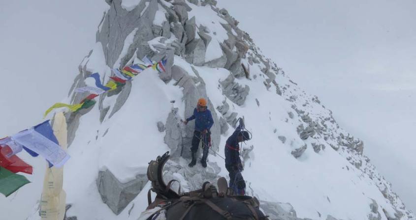 Makalu Trek With Sherpani Col