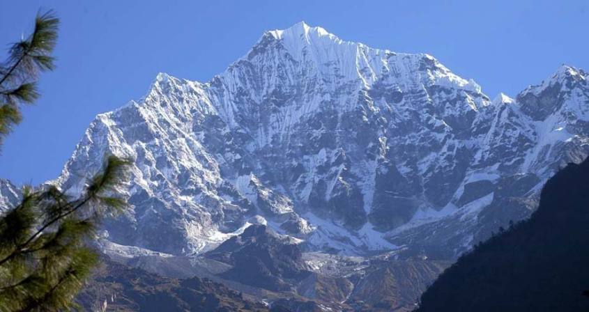 Kusum Kangru Climbing