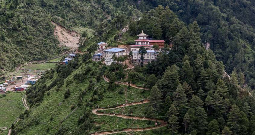 Nubri Valley Trek