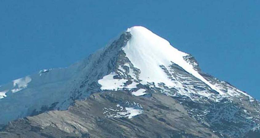 Pisang Peak Trek