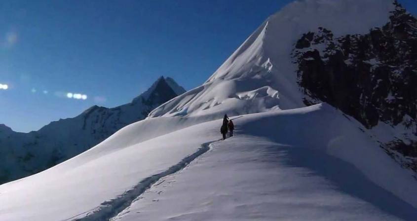 Tent Peak (Tharpu Chuli) Trekking