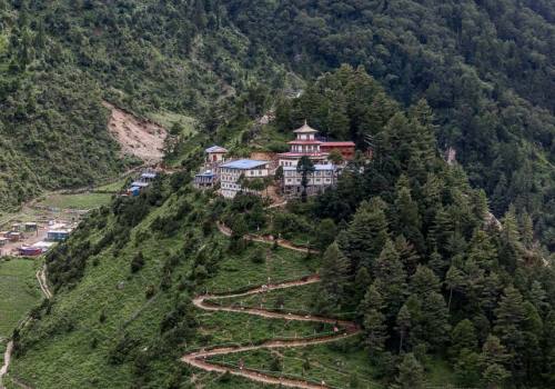 Nubri Valley Trek